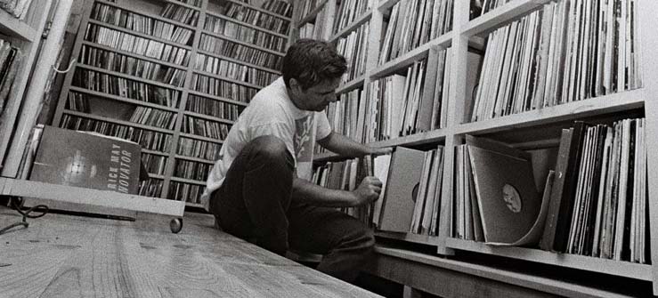Laurent Garnier met zijn vinylcollectie