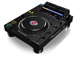 Pioneer CDJ-3000 vs. Denon SC6000 | Bax Music Blog