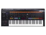 Roland Jupiter-X all-in-one synthesizer Bovenkant