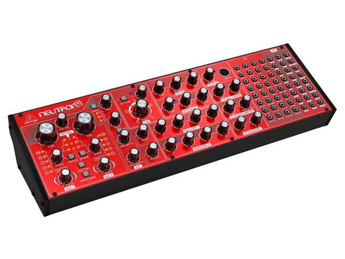 Behringer Neutron Schuin