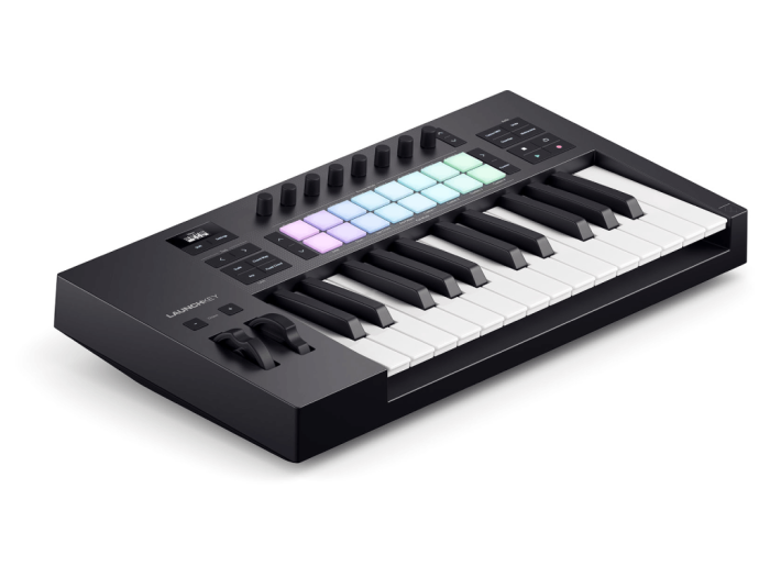 Novation Launchkey 25 MK4