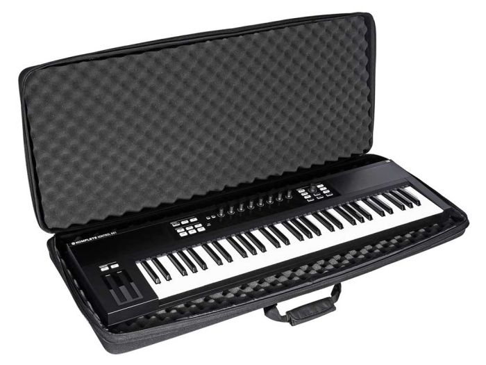 UDG Creator 61 Keyboard Hardcase Black (Zij Aanzicht met keyboard)