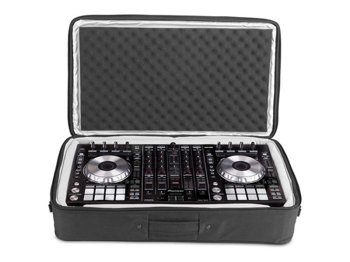UDG Urbanite MIDI Controller Sleeve Large Black