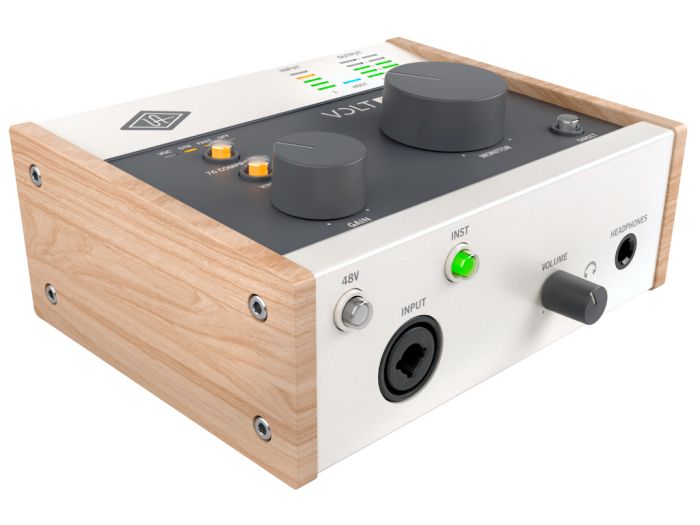 Universal Audio Volt 176 Schuin