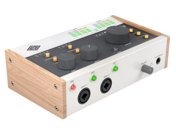 Universal Audio Volt 476 Schuin