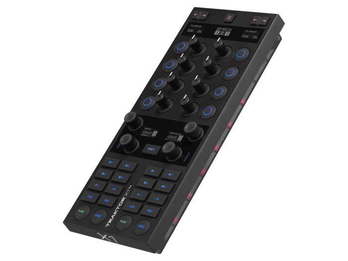 Native Instruments Traktor Kontrol X1 MK3 Schuin Voorkant