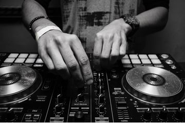 Muziek streaming voor DJ's in 2022. Muziek streaming voor DJ's in 2022.